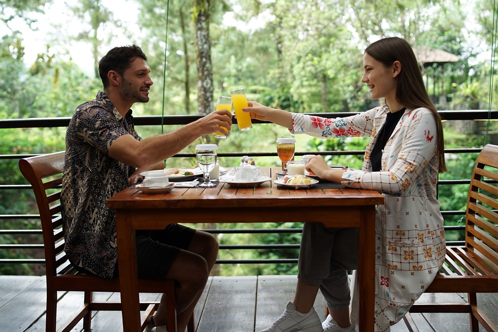 Tips Memakai Batik Secara Casual